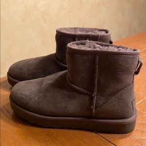 UGG classic mini boot
